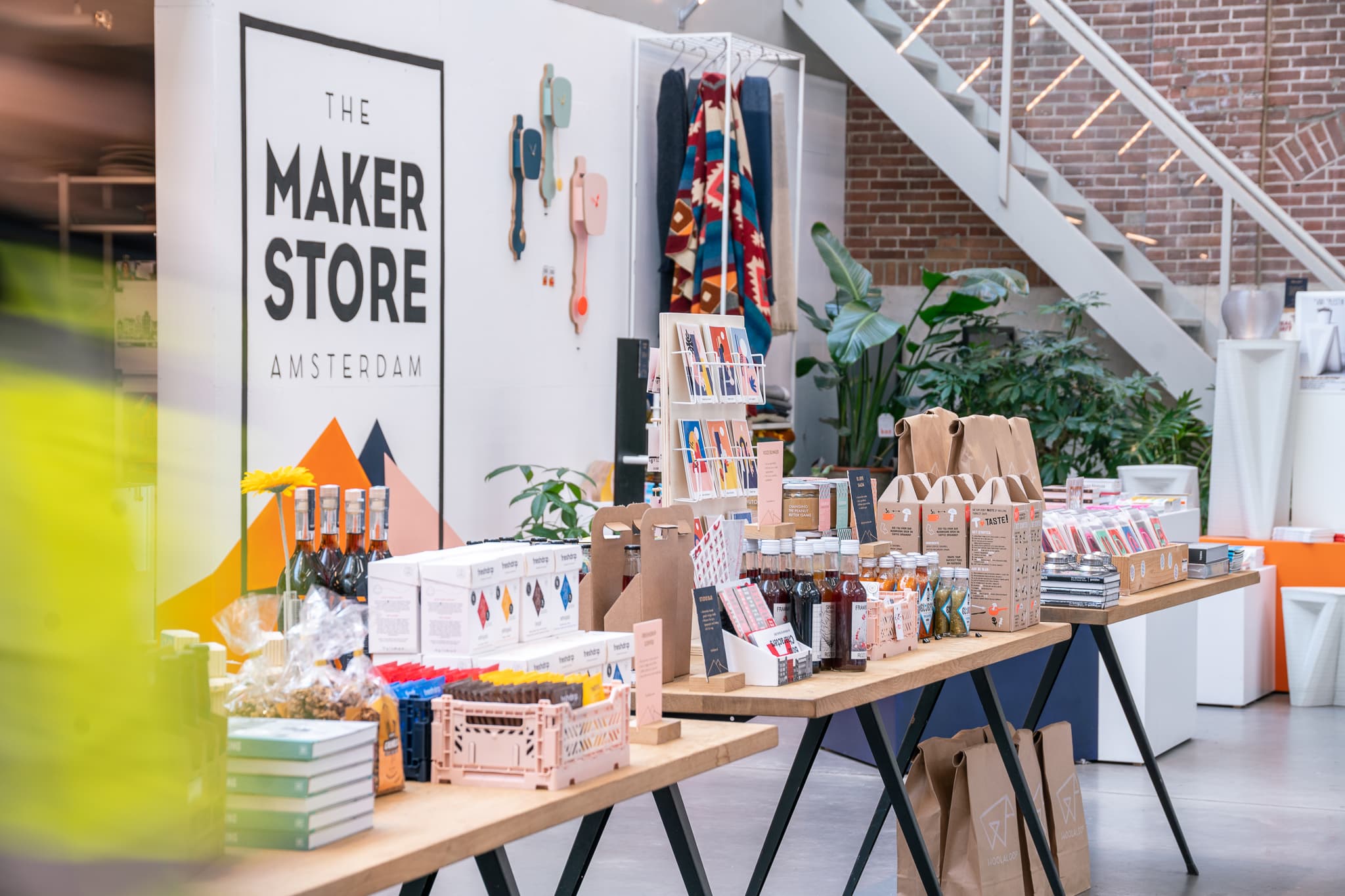 Productentafel in The Maker Store Amsterdam